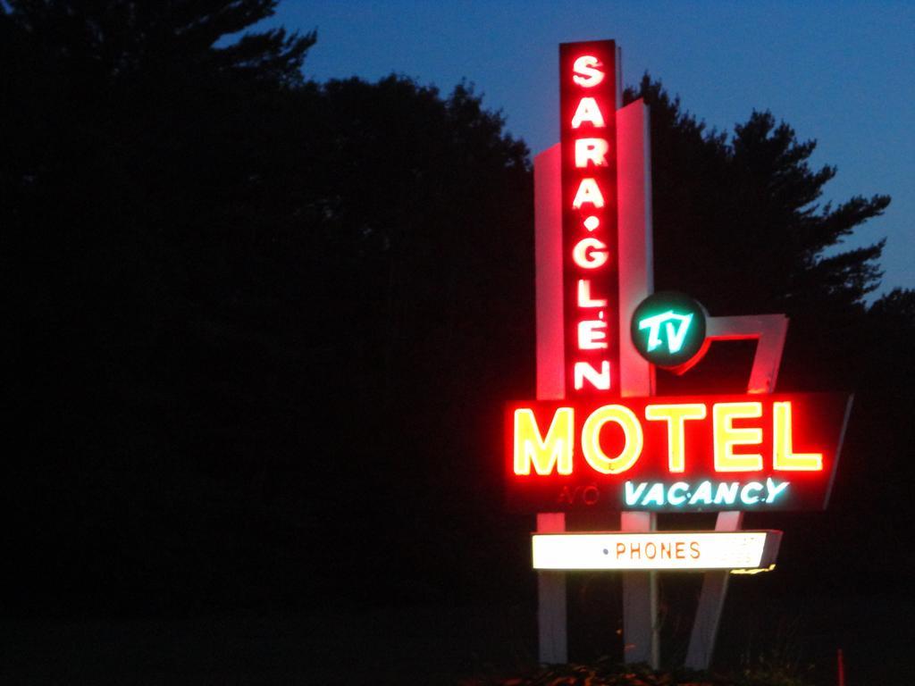 Sara Glen Motel - Saratoga Springs-Glens Falls ภายนอก รูปภาพ